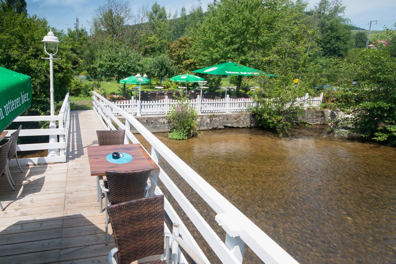 Gasthaus Zum Loewen - Restaurant Akropolis Хаузах Екстериор снимка